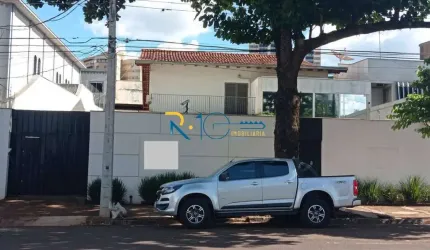 Sobrado   a Venda em Zoneamento Comercial  ZR 8  na Avenida na Zona Oeste