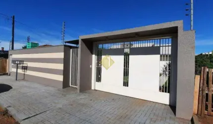 Casa à venda, com piscina, 1 suíte e 3 quartos, Jardim Independência - Toledo/PR