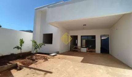 CASA COM DUAS SUÍTES E ÁREA GOURMET PRÓXIMA AO LAGO NOVO