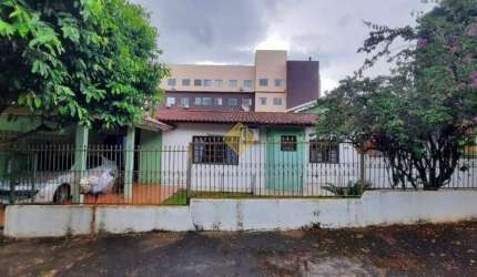 ** CASA A VENDA PRÓXIMO A AV. EGÍDIO MUNARETTO - TOLEDO/PR**