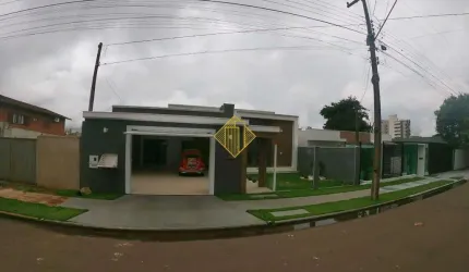 EXCELENTE CASA NO JARDIM LA SALLE COM PISCINA / EDÍCULA COMPLETA