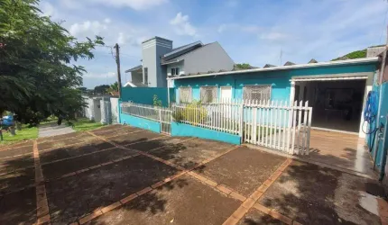 Casa à venda, 2 vagas, Centro - Toledo/PR