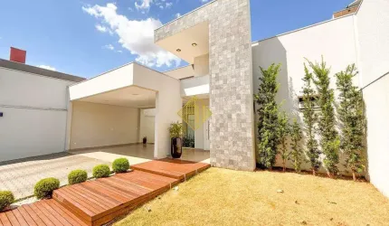 CASA TÉRREA COM PISCINA NA VILA INDUSTRIAL - TOLEDO / PR