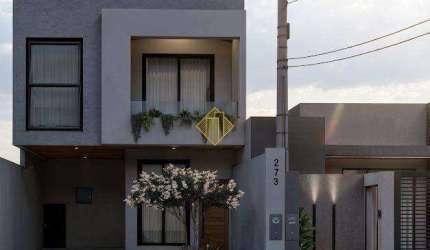 Sobrado com piscina e 3 vagas de garagem