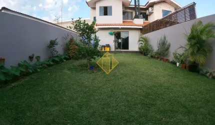 Sobrado à venda, 3 quartos, 1 suíte, 2 vagas, Jardim Gisela - Toledo/PR