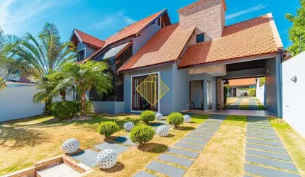Sobrado à venda, 2 quartos, 3 suítes, com piscina, Centro - Toledo/PR