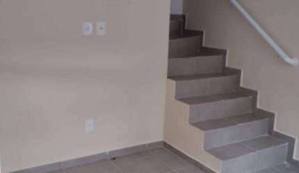 Casa assobradada em condominio 02 dormitorios - Jd.Imperador/Praia Grande-SP