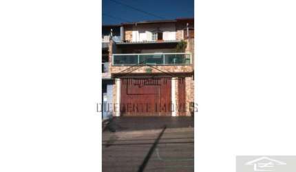 SOBRADO 2 DORMITÓRIOS - 2 WC - 2 VAGAS - 75m² OPORTUNIDADE !!