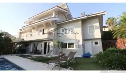 CASA EM CONDOMÍNIO - 600m² - 5 SUÍTES - 6 VAGAS - ATIBAIA