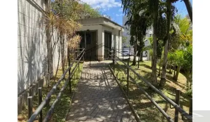 Apartamento com 2 Quartos e 1 banheiro à Venda