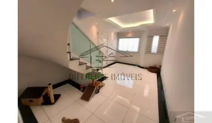 Sobrado de Condomínio a Venda na Penha 70m²