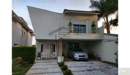 CASA EM CONDOMÍNIO COM 4 SUÍTES - 4 VAGAS - MOGI DAS CRUZES