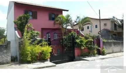 SOBRADO 3 DORMS - 1 SUÍTE - 3 WC - 5 VAGAS OPORTUNIDADE !!!