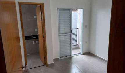 Sobrado a Venda na Boturussu com 2 Quartos com Suítes.