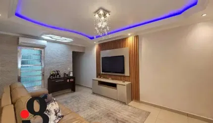 Casa  Sobrado à Venda - Vila Curuçá Velha/SP com 3 Quartos sendo 1 suíte.