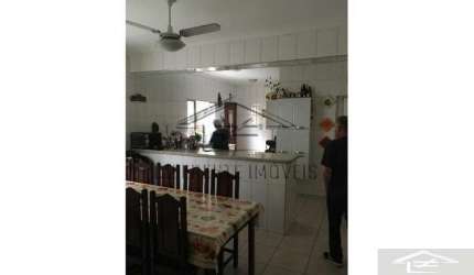 CASA 4  QUARTOS - 2  bANHEIROS - 1050m²  NO TATUAPE