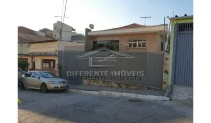 Casa com 4 Quartos e 3 banheiros à Venda, 250 m² VL Formosa