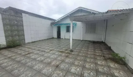 VENDO CASA NO SAMAMBAIA COM 02 DORMITÓRIOS E QUINTAL COM 04 VAGAS DE GARAGEM, EM ÓTIMA LOCALIZAÇÃO, PRÓXIMA DE USAFA, PADARIA E PRAÇA COM PLAYGROND.