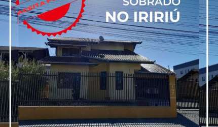 Excelente Sobrado no Iririú com 197m², em ótima localização
