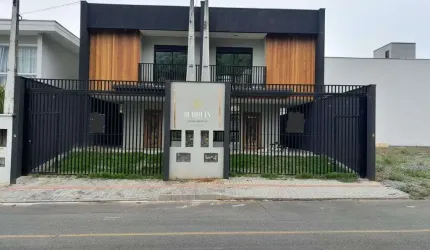 Lindo Sobrado no Loteamento Santos Dumont , com 3 suítes sendo 1 master 180 m²