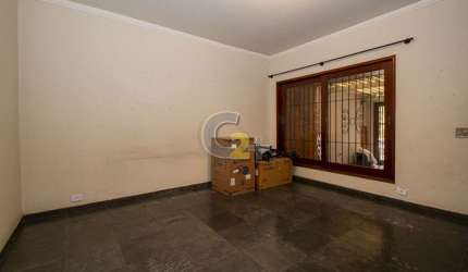 Casa à venda na Pompéia, 4 quartos, sendo 2 suítes e 2 vagas
