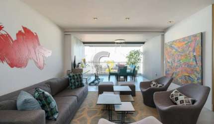 Apartamento á venda em Moema, 3 quartos, 3 suítes, 2 vagas de garagem.