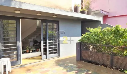 Sobrado a venda no Sumare com 3 quartos, 1 suite  e 2 vagas de garagem