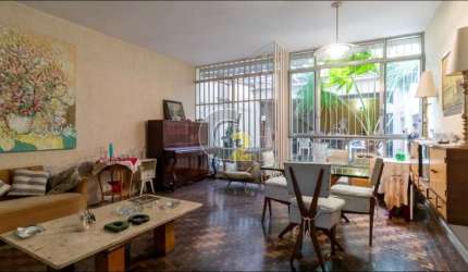 SOBRADO - RESIDENCIAL/COMERCIAL - 3 DORMITÓRIOS - 1 SUITE - 3 VAGAS