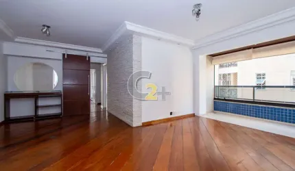 Apartamento à venda em Moema com 3 quartos, sendo 1 suíte e 2 vagas