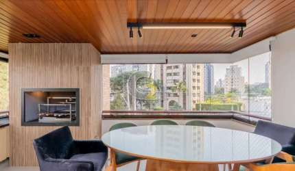 Apartamento à venda na Vila Mariana com 3 quartos, sendo 1 suite e 2 vagas
