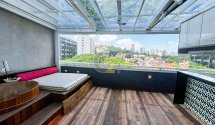 Cobertura triplex a venda no Alto de Pinheiros com 1 suíte, 2 vagas