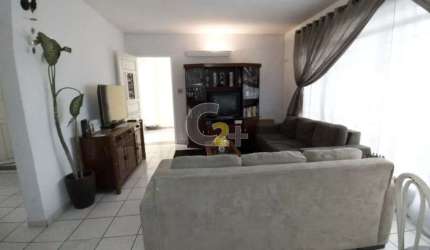 Casa a venda no Campo Belo com  6 quartos, 2 vagas