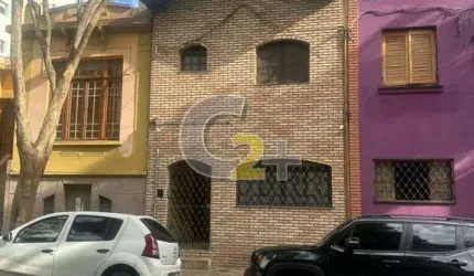Sobrado á venda na Bela Vista, 3 quartos e sem vaga de garagem