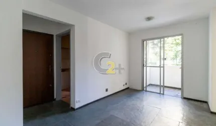 Apartamento à venda em Moema com 2 quartos e 1 vaga de garagem