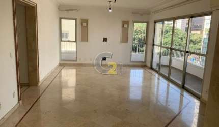 Apartamento à venda no Paraíso com 3 quartos e 3 vagas de garagem