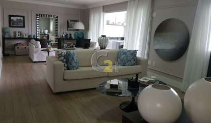 Apartamento mobiliado à venda em Perdizes com 3 suítes e 3 vagas