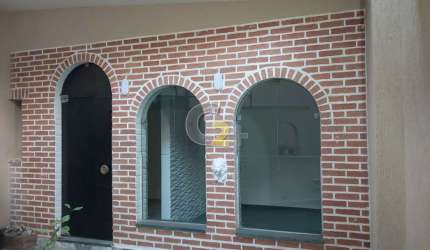 Casa á venda na Bela Vista, 4 quartos, 2 suítes, sem vaga.