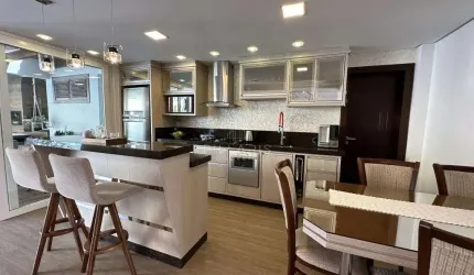 CASA no CENTRO com 4 quartos para VENDA, 290 m²