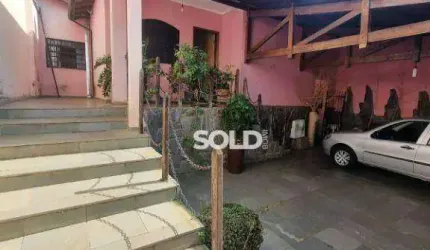Casa excelente localização, muito ampla comodos amplos e terreno enorme preço de OPORTUNIDADE!