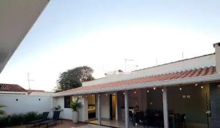 Casa com 4 dormitórios à venda, 160 m² por R$ 1.300.000,00 - Vila Industrial - Franca/SP