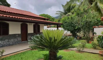 Casa para Venda em Saquarema, Serra De Mato Grosso (sampaio Correia), 5 dormitórios, 2 suítes, 4 banheiros, 3 vagas