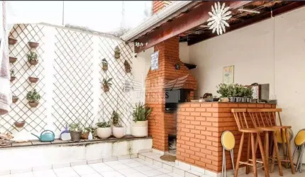 Sobrado com 3 Quartos para Comprar, 182m² - Jardim Marek, Santo André/SP.