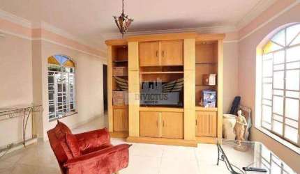 Casa Térrea com 5 Quartos para Alugar, 345m² - Campestre, Santo André/SP.