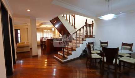 Sobrado com 4 Suítes para Comprar, 360m² - Bairro Campestre, Santo André/SP.