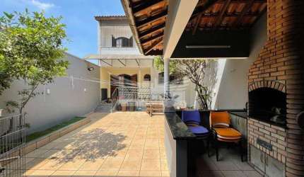 Sobrado com 3 Suítes para Comprar, 211m² - Osvaldo Cruz, São Caetano do Sul/SP.