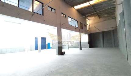 Galpão Industrial para Comprar, 611m² - Jardim Inamar, Diadema/SP.
