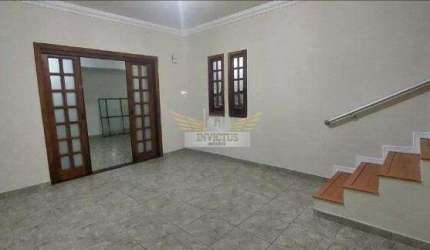 Sobrado com 4 Quartos para Alugar, 217m² - Silveira em Santo André/SP.