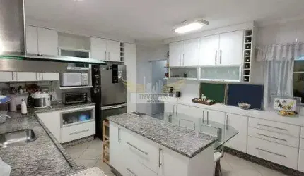 Sobrado com 3 Quartos para Comprar, 186m² - Vila Pires, Santo André/SP.