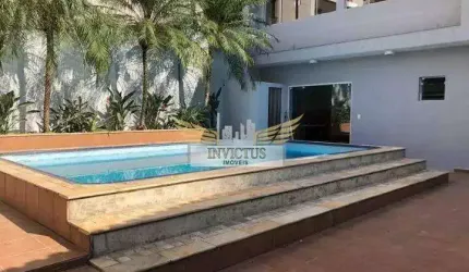 Sobrado com 3 Quartos e Piscina para Alugar, 426m² - Vila Valparaíso, Santo André/SP.