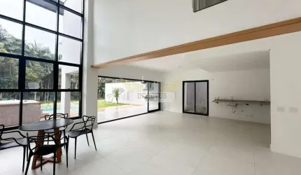 Sobrado em Condomínio Fechado de Alto Padrão com 4 Suítes para Comprar, 399m² - Represa, Ribeirão Pires/SP.